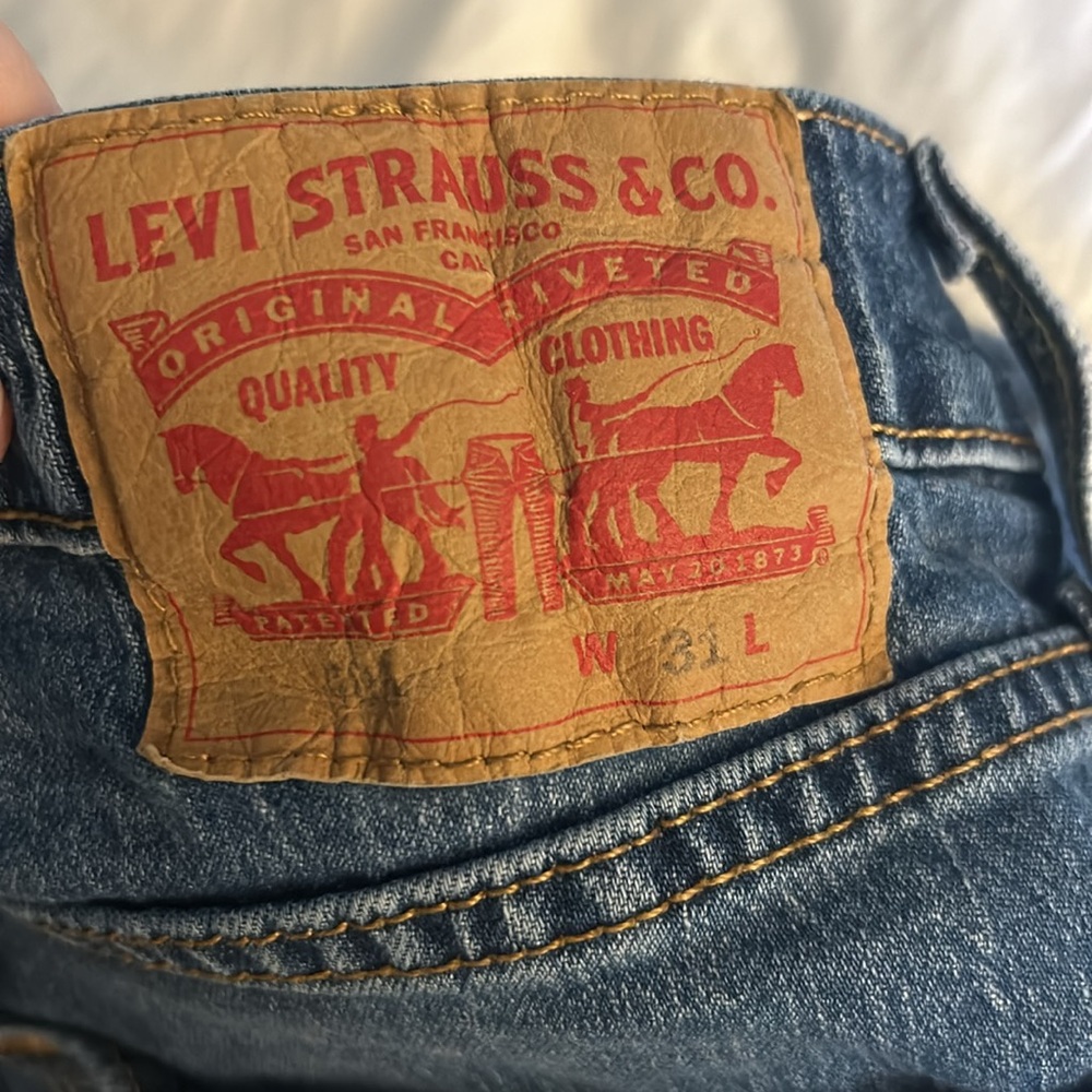 Levi’s men’s Jean Shorts - Picture 4 of 5